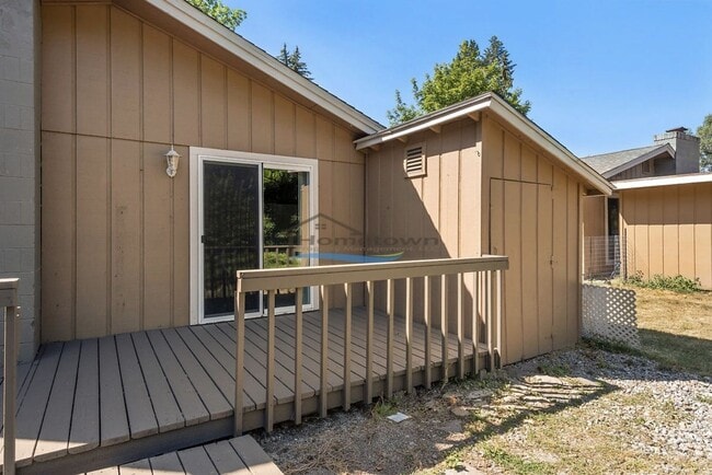 Building Photo - 342 W Davidson Ave