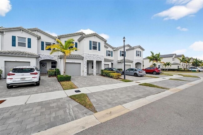 Building Photo - 2619 SE 11th St