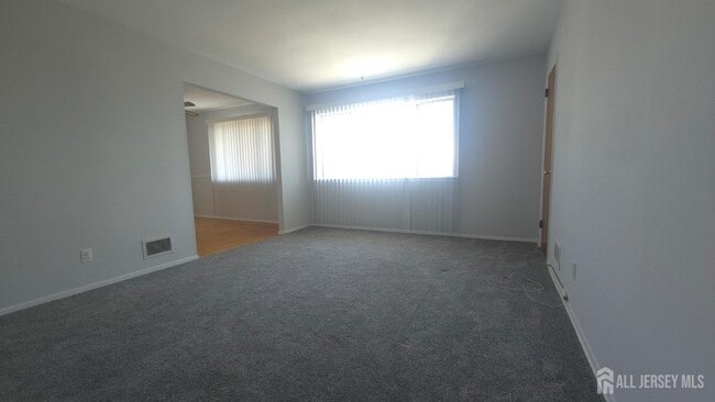 Building Photo - 89 Van Buren Ave