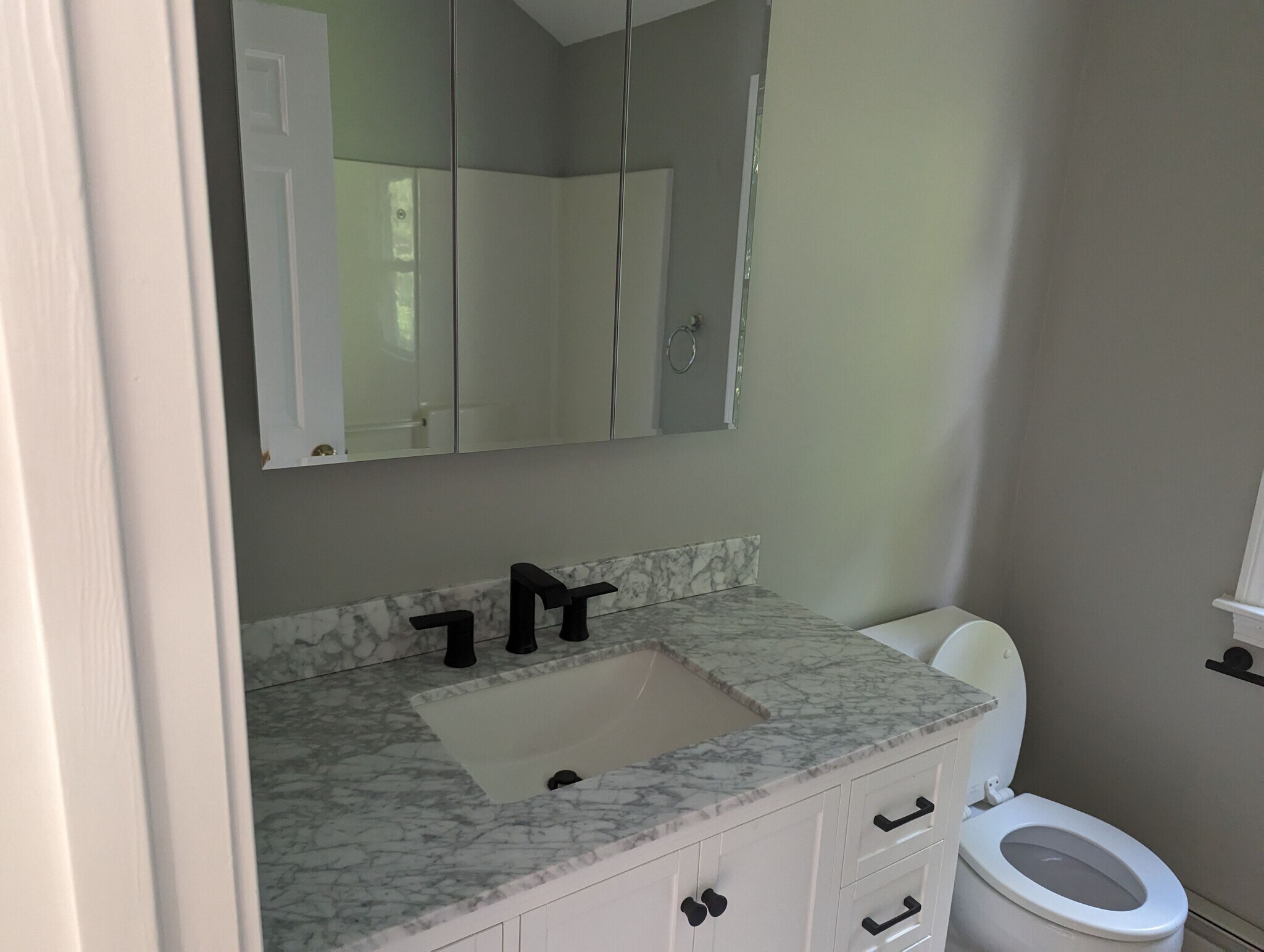 Building Photo - 202 Dale St