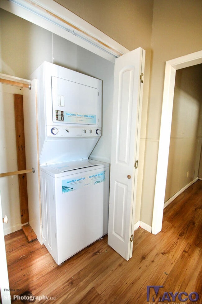 Building Photo - 284 Prospect St