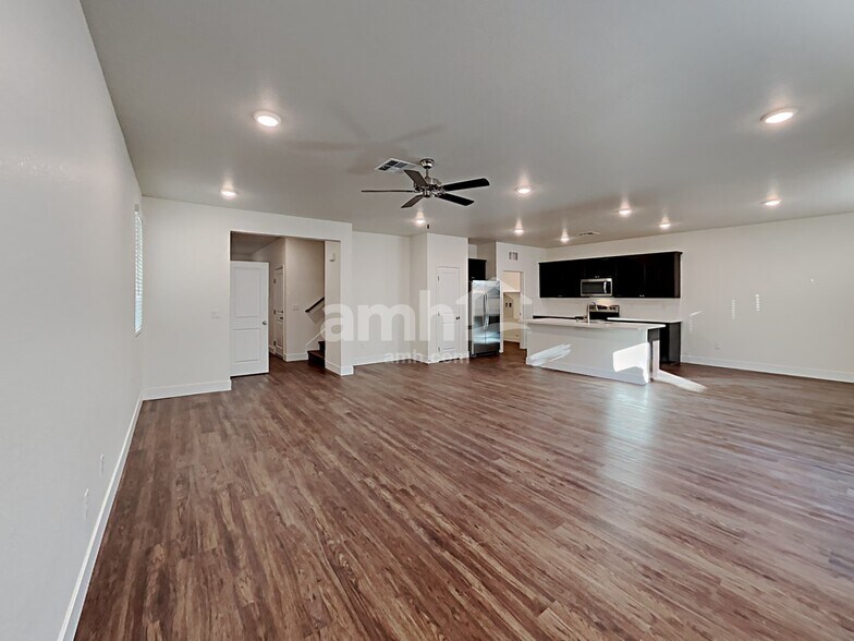 Building Photo - 6034 Schmidt St