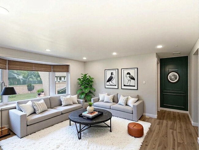 Building Photo - 20901 Catalpa St