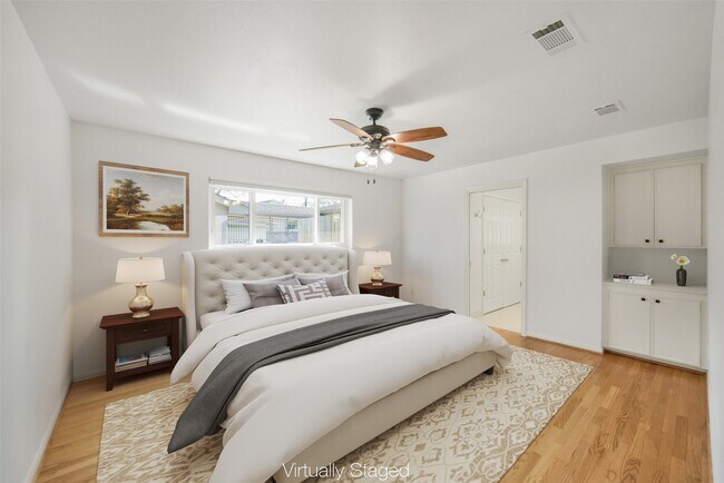 Building Photo - 8415 Braesdale Ln