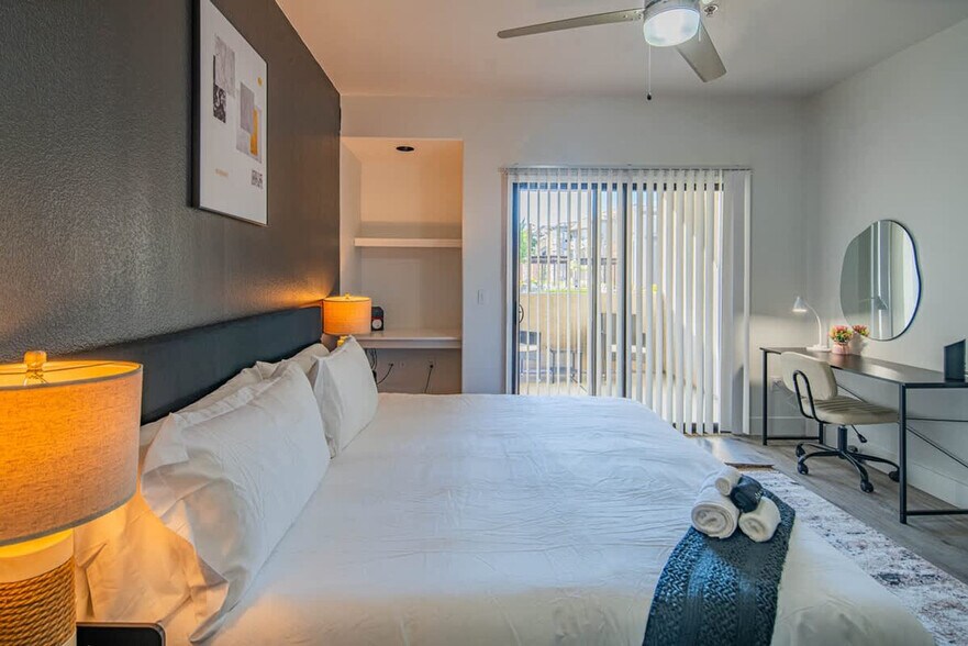 Building Photo - 7455 N 95th Ave