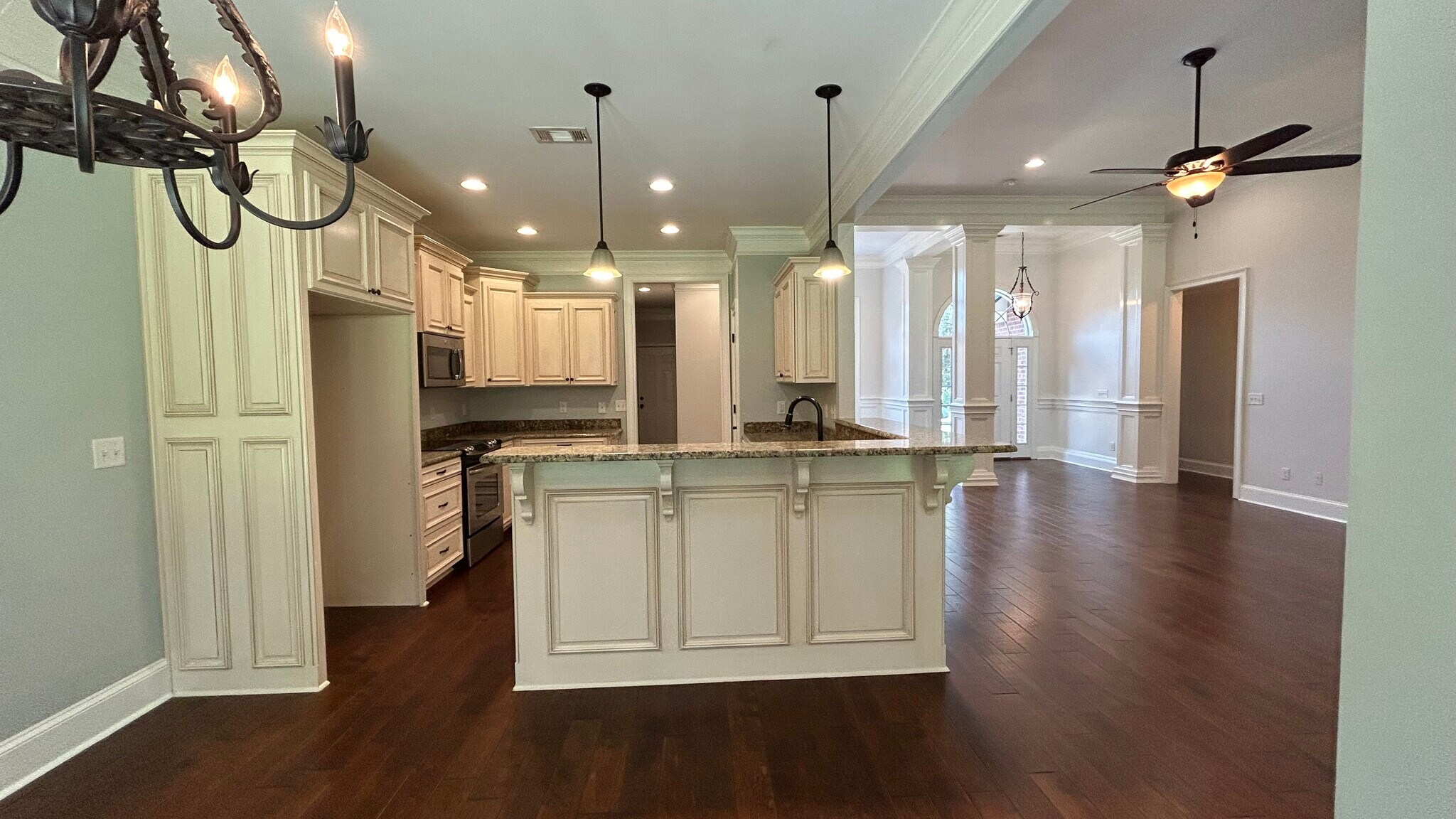 Building Photo - 389 Chastain Cir