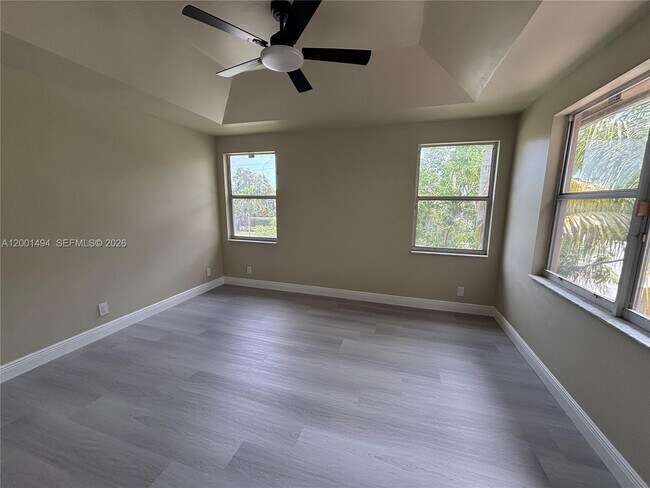 Building Photo - 5450 NW 94th Terrace