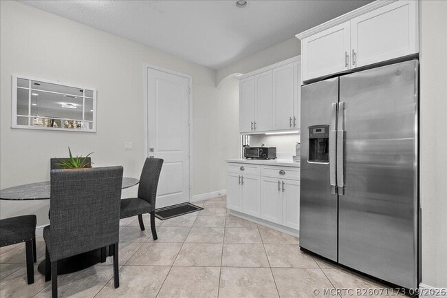 Building Photo - 131 Sword Fern Pl