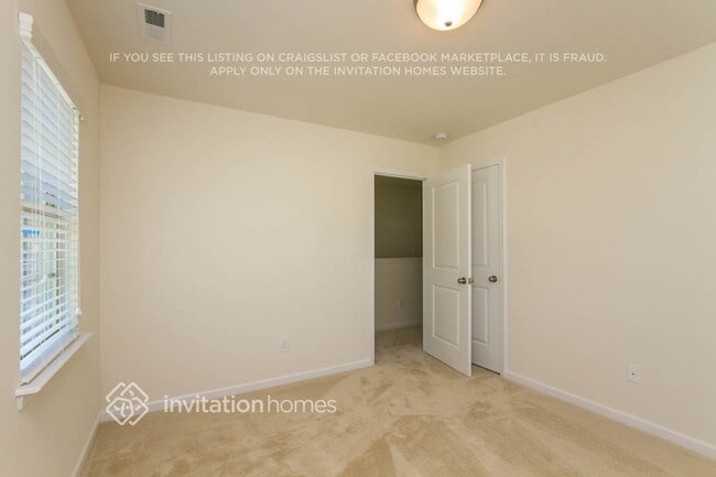 Building Photo - 457 Augustus Lane