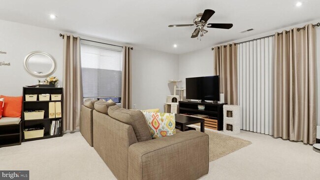 Building Photo - 13201 Chalet Pl