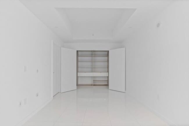 Building Photo - 851 NE 1st Ave