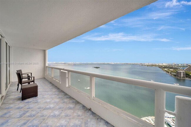 Building Photo - 1717 N Bayshore Dr