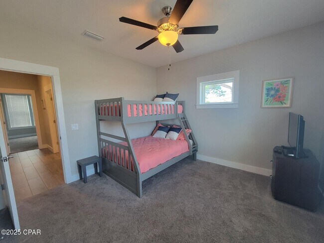 Building Photo - 100 Sea Breeze Cir