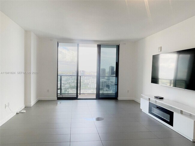 Building Photo - 1600 NE 1st Ave