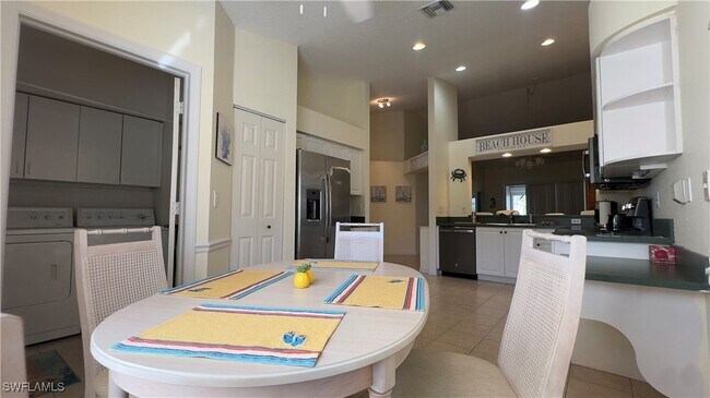 Building Photo - 5653 Greenwood Cir