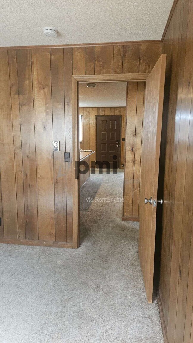 Building Photo - 955 4th St