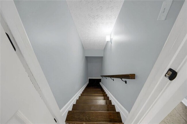 Building Photo - 957 Keldron Ct