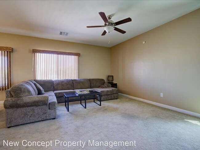 Building Photo - 4 br, 2.5 bath House - 240 West Hershel H ...