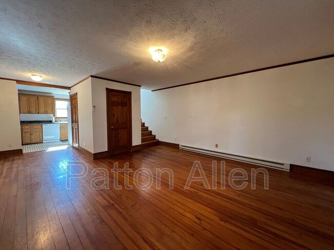 Building Photo - 225 Grandview Rd