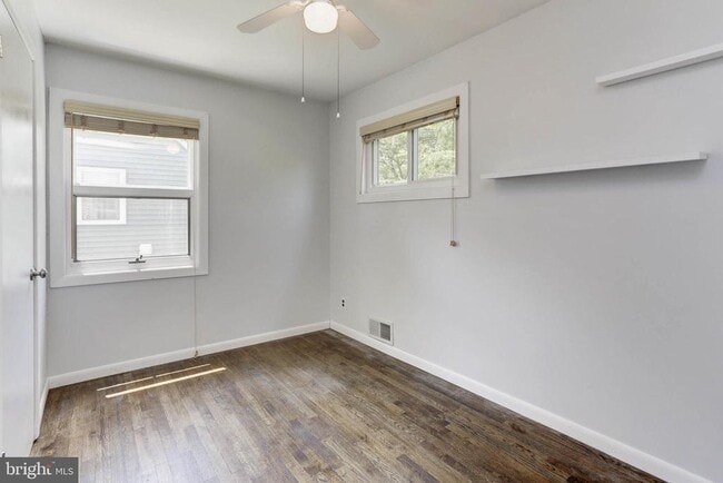 Building Photo - 5726 Crawford Dr