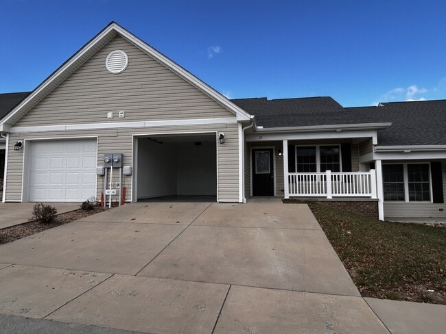 Building Photo - 12 Jackmia Way