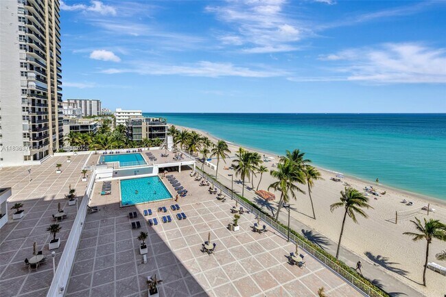 Building Photo - 2301 S Ocean Dr