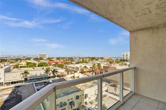 Building Photo - 7330 Ocean Terrace