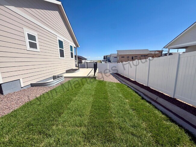 Building Photo - Brand New Single Family Home!