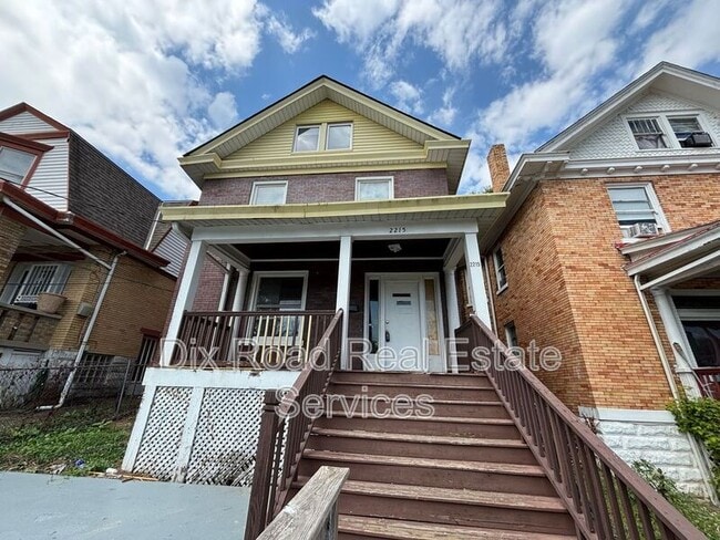 Building Photo - 2215 Mcgregor Pl
