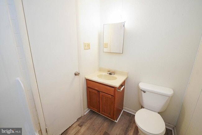 Building Photo - 764 Hemlock St