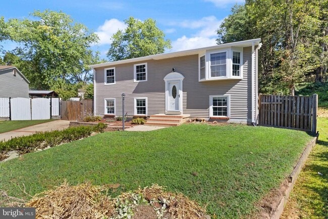 Primary Photo - 13730 Marilyn Ct