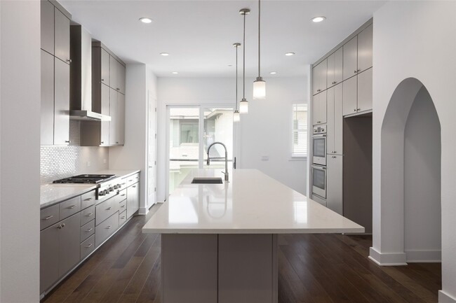 Building Photo - 4703 Unity Cir