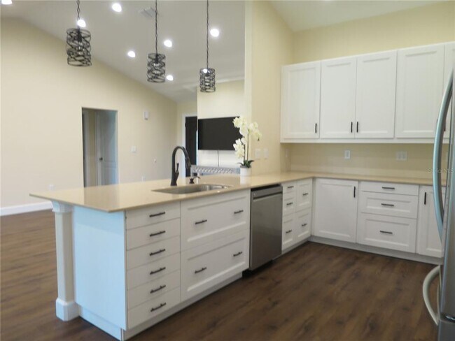 Building Photo - 36426 Tanner Ln