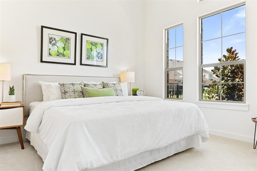 Building Photo - 2621 Chablis Dr