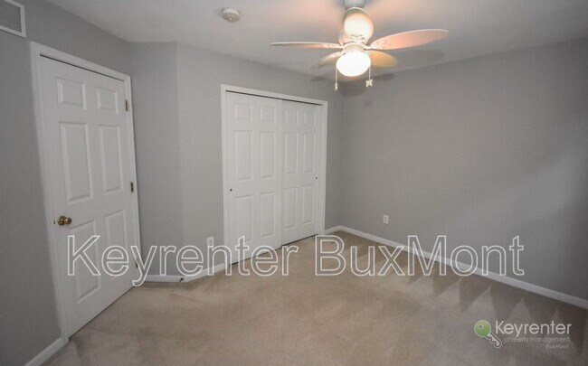 Building Photo - 3727 Green Ridge Rd