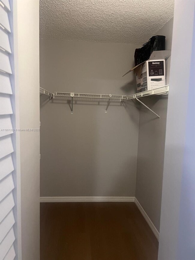 Building Photo - 438 NE 210th Cir Terrace