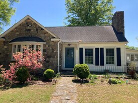 Building Photo - 100 Lude Johnson Blvd