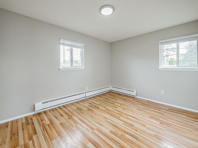 Building Photo - 1490 Nancywood Dr