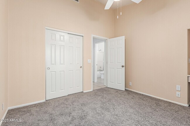 Building Photo - 9069 W Behrend Dr