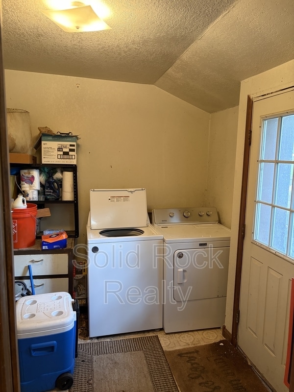 Building Photo - 511 E Cache La Poudre St