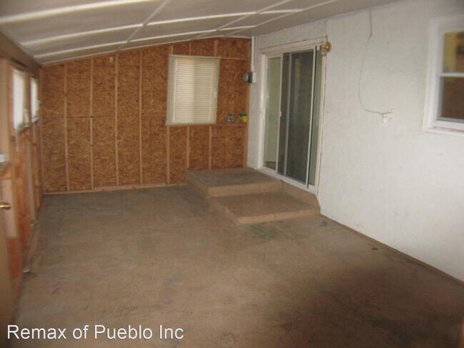 Building Photo - 3 br, 1.5 bath House - 2039 RIDGEWOOD LANE