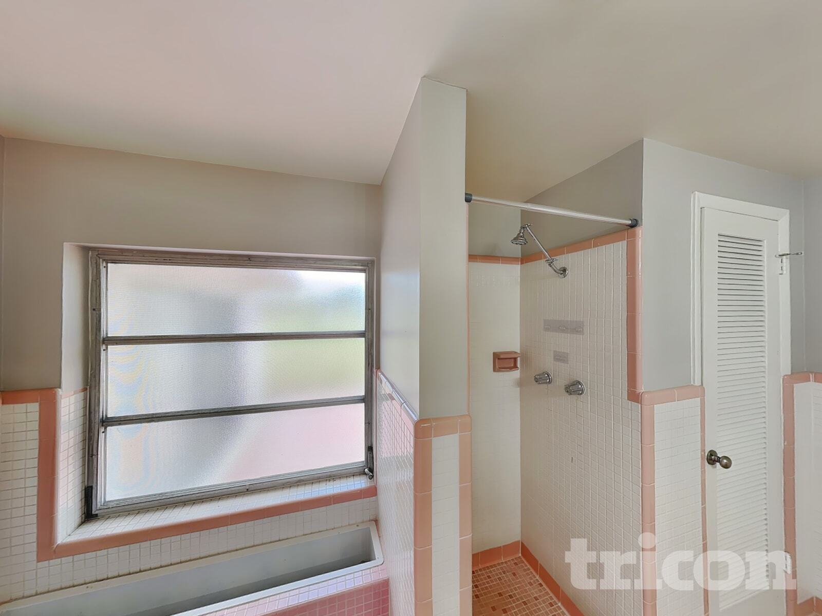 Building Photo - 1006 Barton Blvd