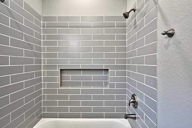 Building Photo - 11911 Nelwood St