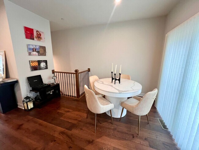 Building Photo - Canonsburg - 3 Bedroom 2.5 Bathroom Townhome For Rent