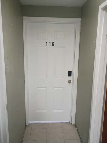 Building Photo - 13420 Euclid Ave