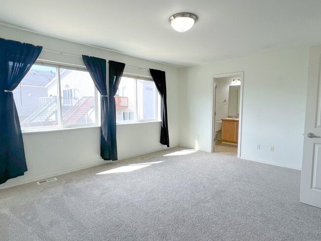Building Photo - 6614 Whisperwood Park Dr