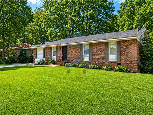Building Photo - PRE-LEASING: Charming 3-Bed Home on Iron Gate Blvd: Cozy Comfort in 1075 Sq Ft, Jonesboro!