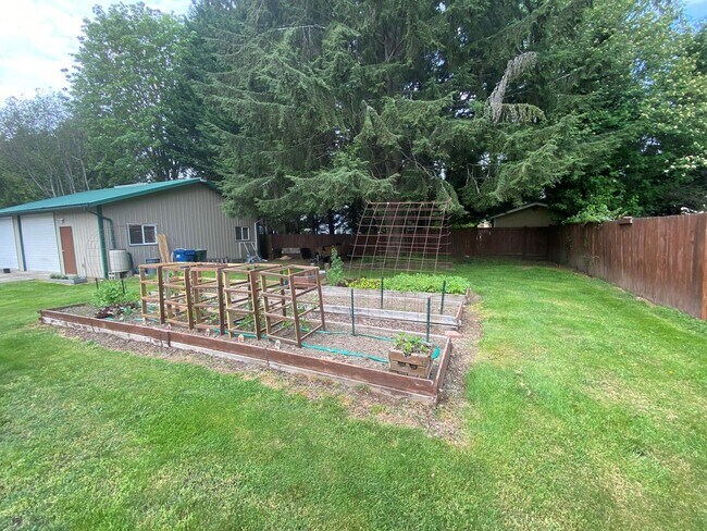 Building Photo - 4 Bed 2 Bath Home in Monroe