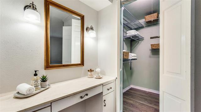 Building Photo - 3227 Rolling Knoll Dr