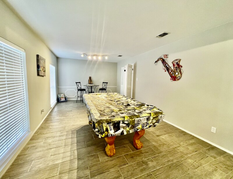 Building Photo - 550 Westoak